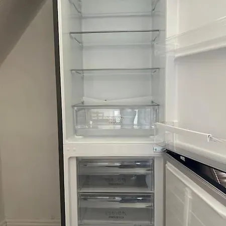 Monteur-suite ,appartement Avd 7 *